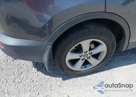 2015 Toyota Rav4 Xle z USA, uszkodzony, nr VIN JTMWFREV0FD071444